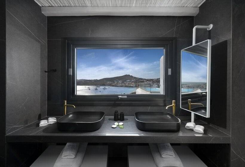 Люкс Вид на Море, Deliades