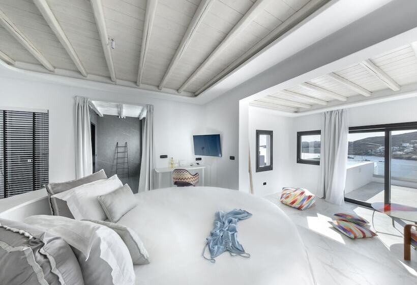 Люкс Вид на Море, Deliades