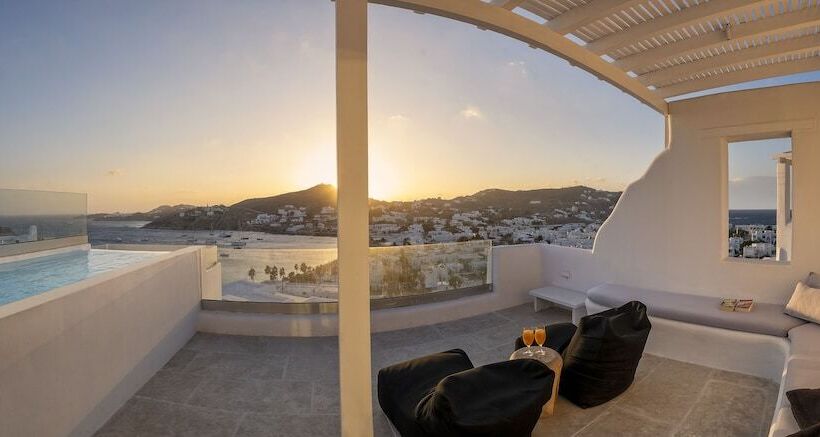 Люкс Вид на Море, Deliades