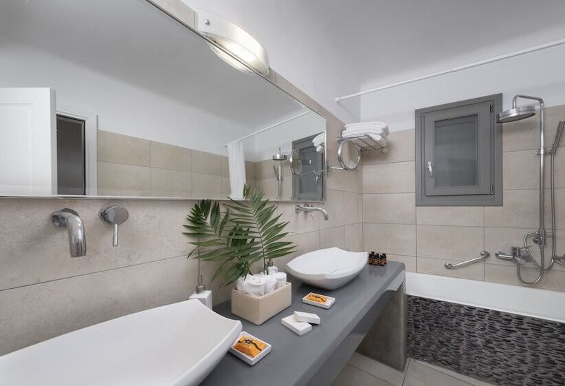 Номер Комфорт, Deliades