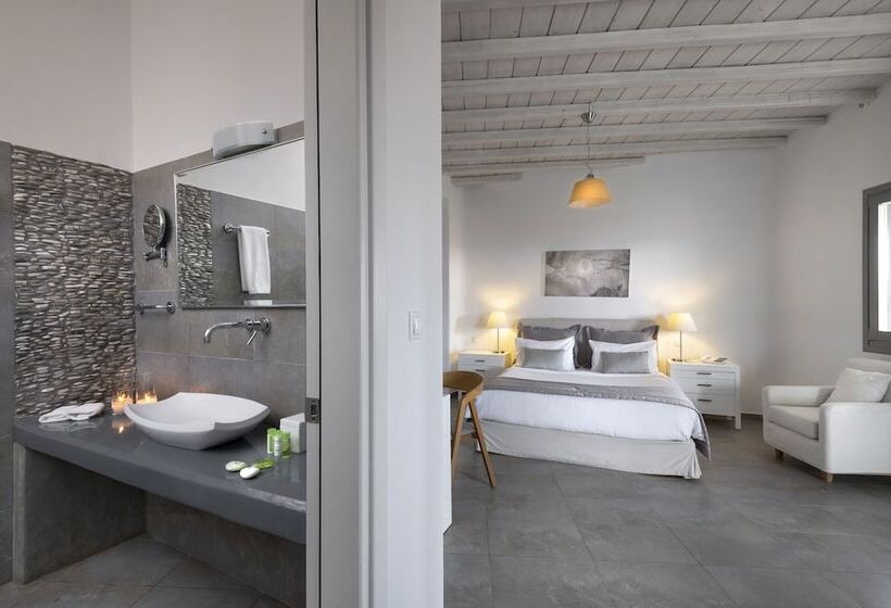 Люкс с Бассейном, Deliades