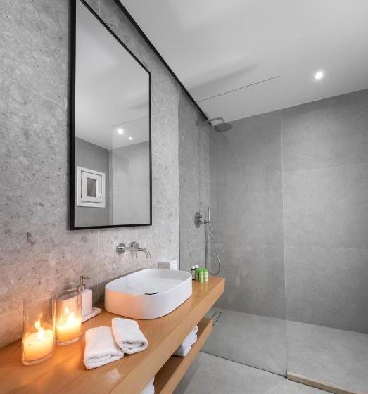 Номер Economy, Deliades