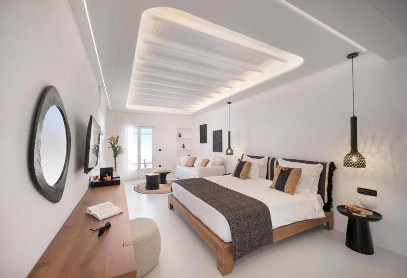 Полулюкс Вид на Море, Deliades