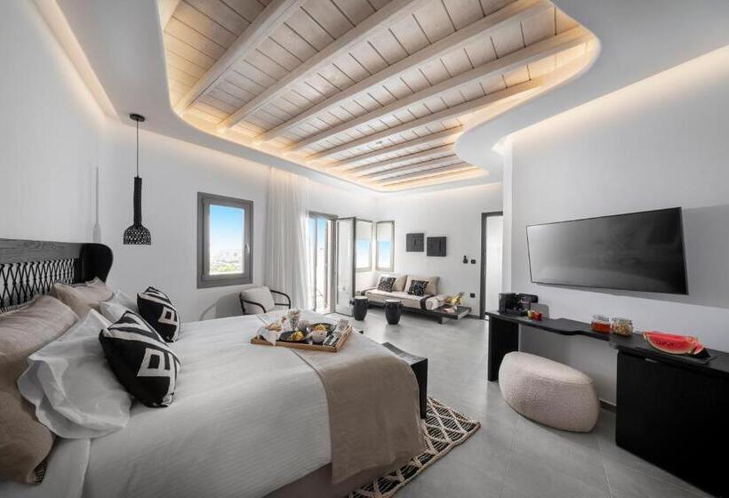 Люкс с Бассейном, Deliades