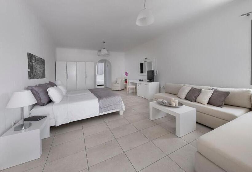 Номер Комфорт, Deliades