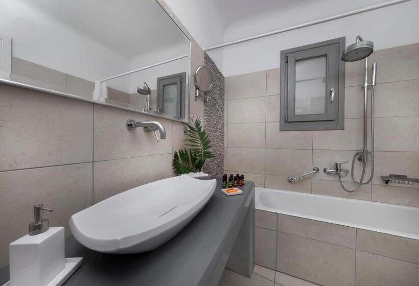 Номер Комфорт, Deliades