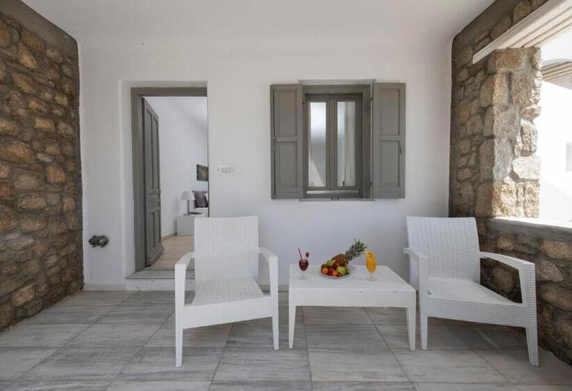 Номер Комфорт, Deliades