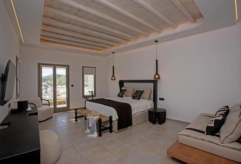 Полулюкс с Бассейном, Deliades