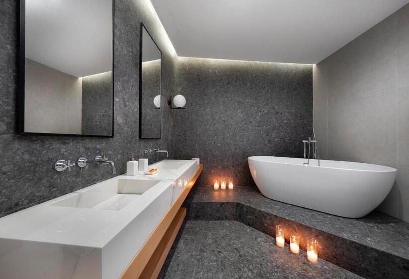 Люкс Вид на Море, Deliades