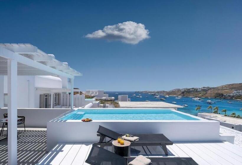 Люкс Вид на Море, Deliades