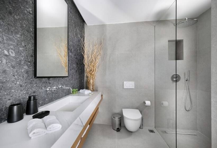 Полулюкс Вид на Море, Deliades