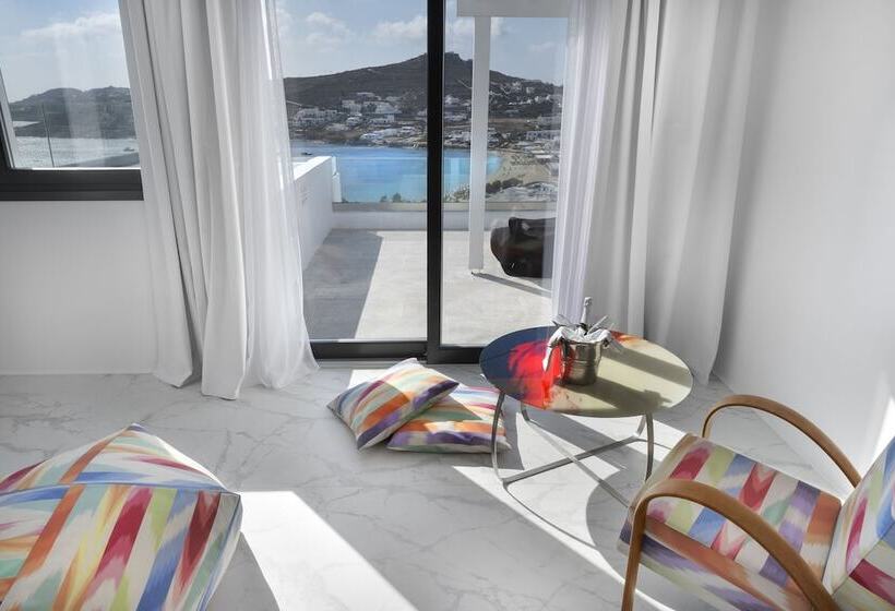 Люкс Вид на Море, Deliades