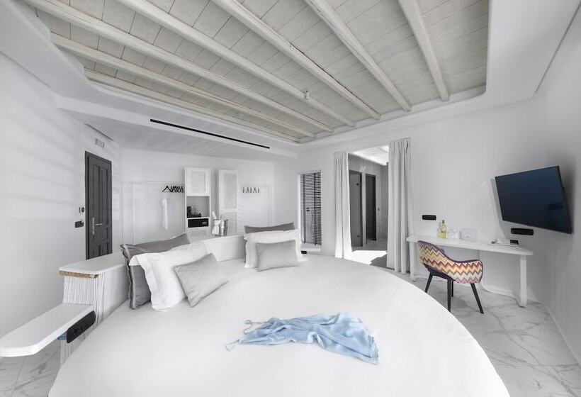 Люкс Вид на Море, Deliades