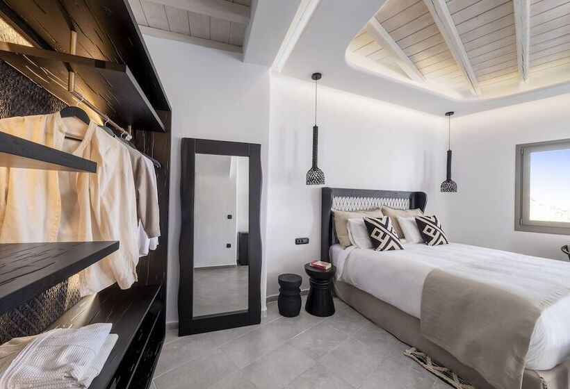 Люкс с Бассейном, Deliades