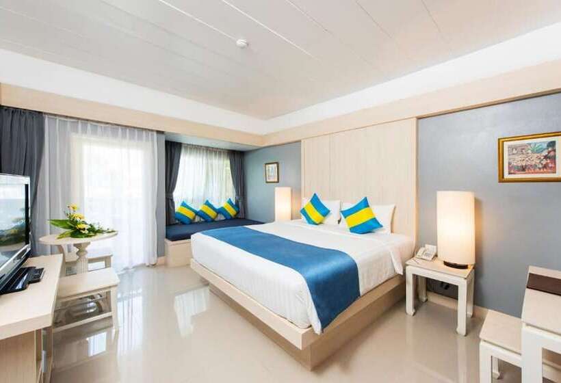 اتاق سوپریور با چشم‌انداز استخر, Diamond Cottage Resort & Spa