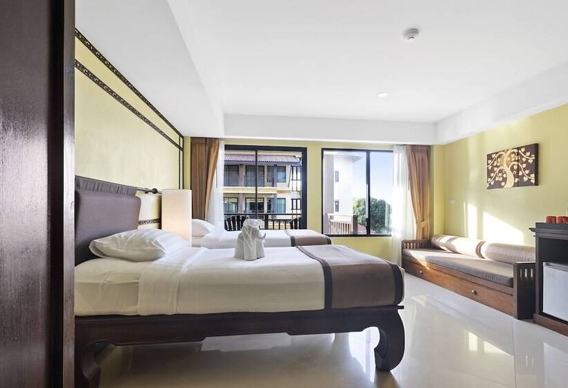 اتاق لوکس با چشم‌انداز استخر, Diamond Cottage Resort & Spa