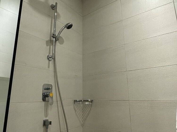 اتاق خانوادگی, D'resort @ Downtown East