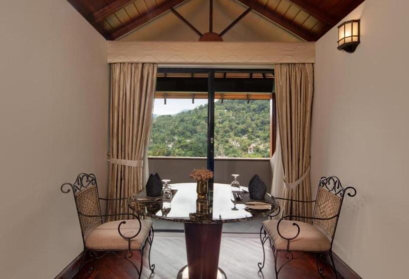 주니어 스위트, Earls Regency