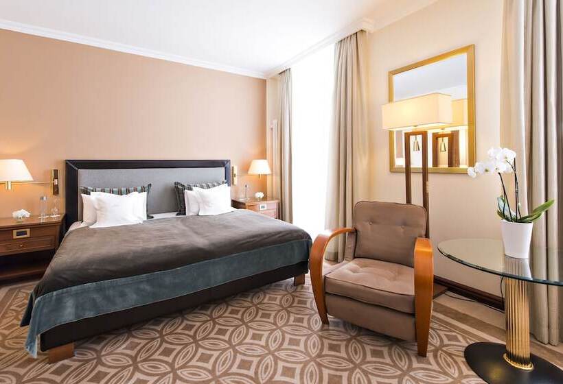 Номер Deluxe, Grand Hotel Des Bains Kempinski