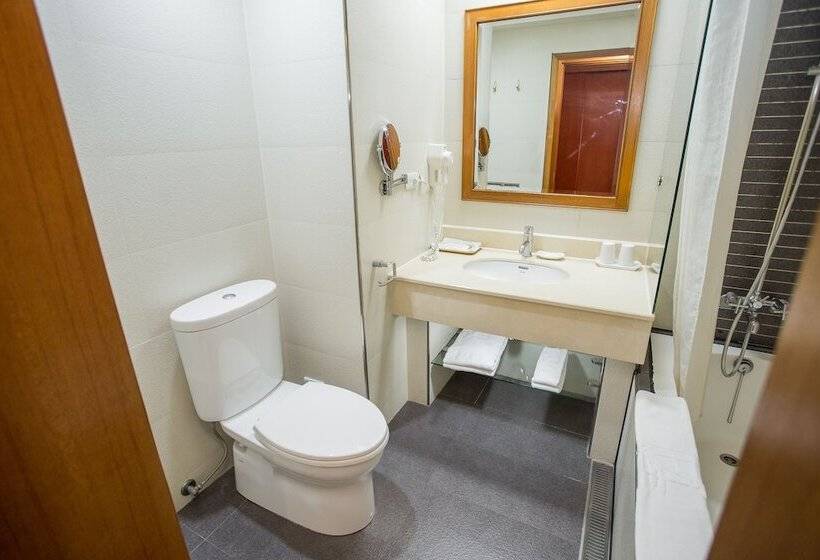 اتاق استاندارد, Jiuwu