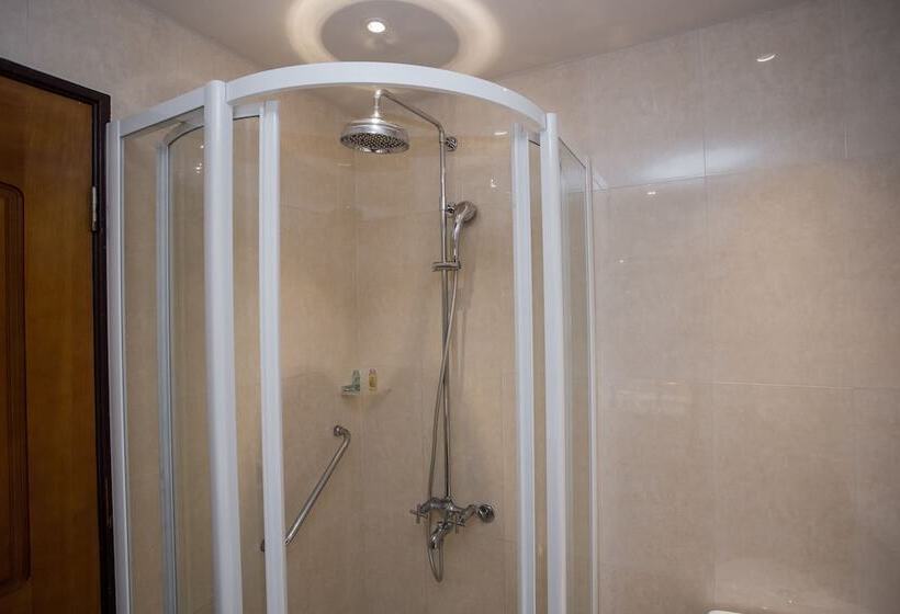 سوییت خانوادگی, Jiuwu