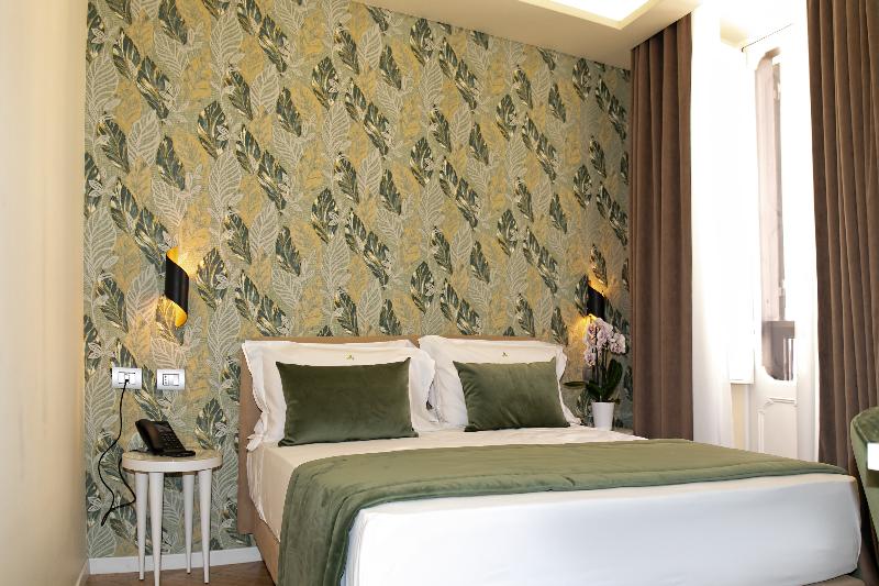 اتاق استاندارد چهار تخته, Jiuwu