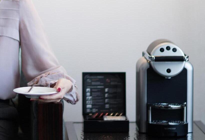 디럭스 룸, Jw Marriott  Shanghai At Tomorrow Square