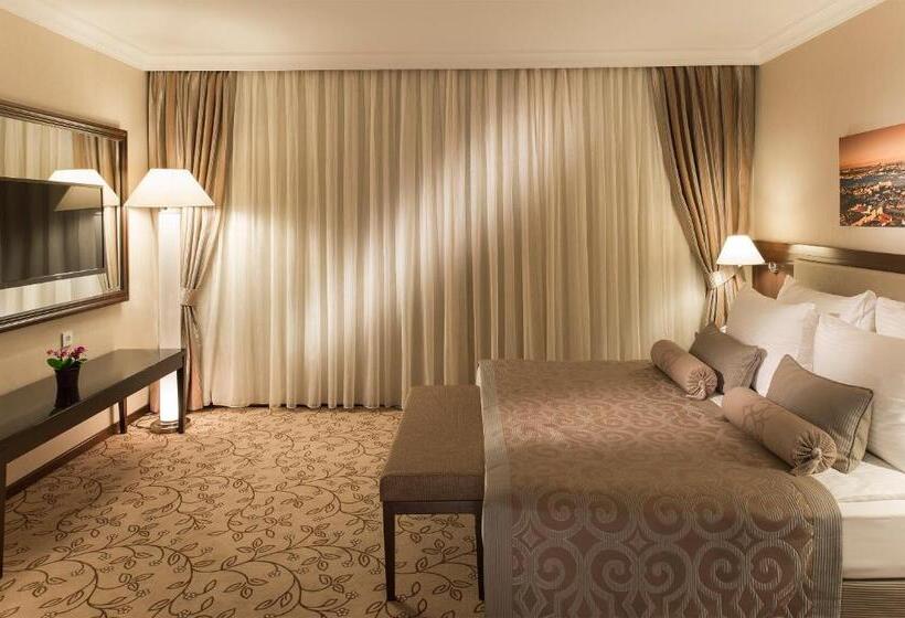 اتاق اجرایی با تخت بزرگ, Kaya İstanbul Fair & Convention