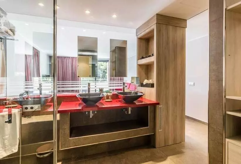 Superior Junior Suite