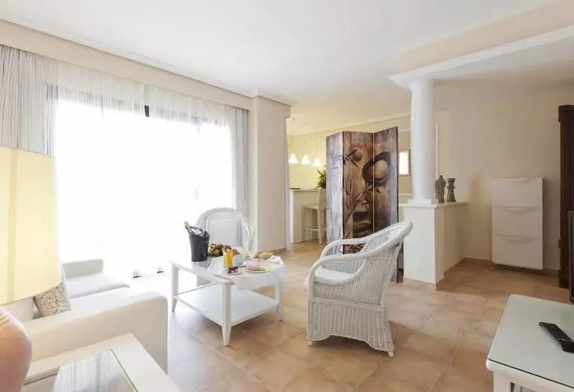 سوییت خانوادگی, Lago Garden Apartsuites & Spa