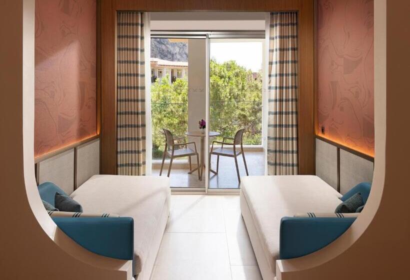 デラックストリプルルーム, Liberty Lykia