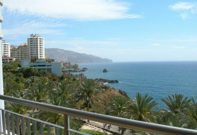 オーシャンビュースタンダードルーム, Pestana Grand Ocean Resort