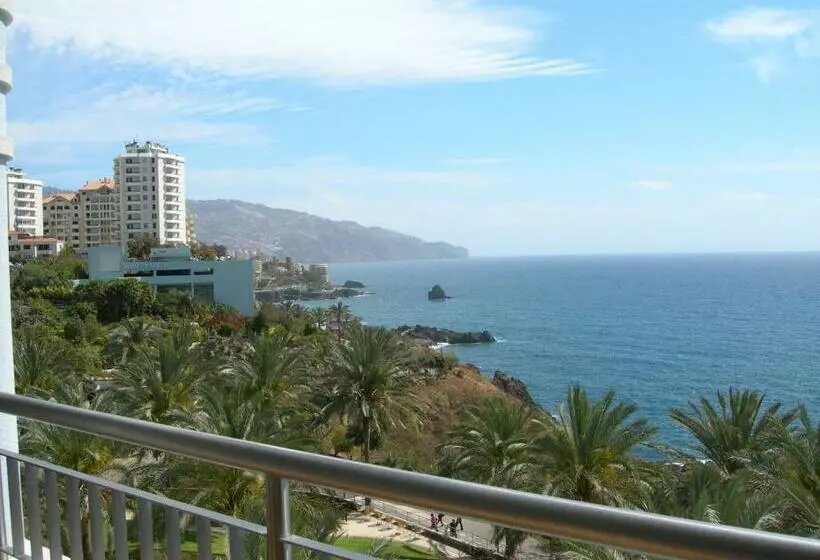 オーシャンビュースタンダードルーム, Pestana Grand Ocean Resort