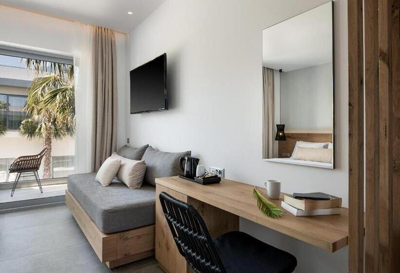 디럭스 4인 룸, Magda