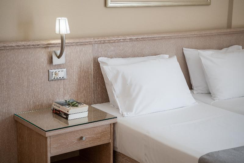 스탠다드 룸, Magda