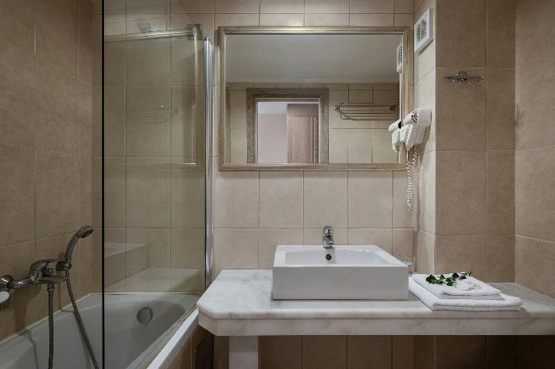 스탠다드 싱글 룸, Magda