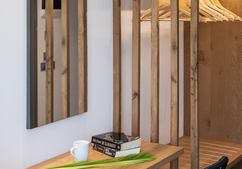 디럭스 룸, Magda