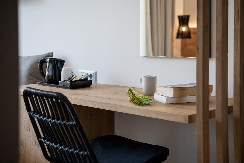 디럭스 룸, Magda