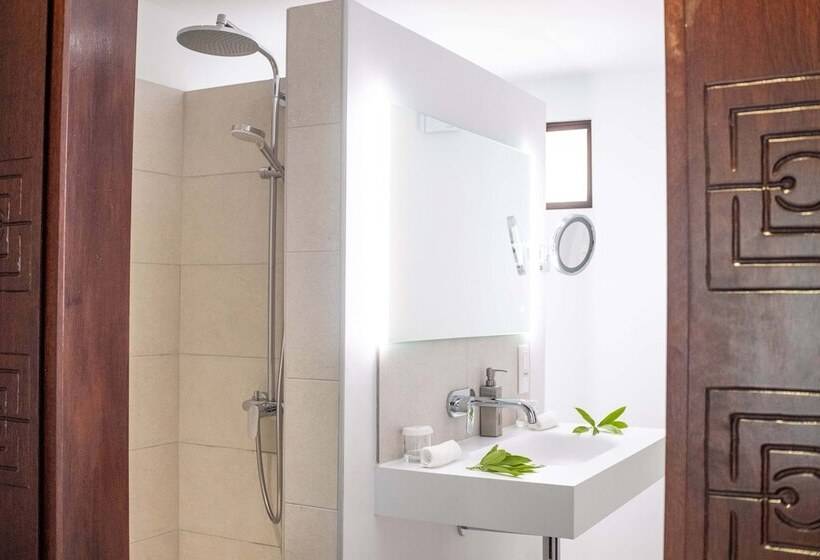 Habitación Estándar Vista Jardín, Manava Beach Resort & Spa Moorea