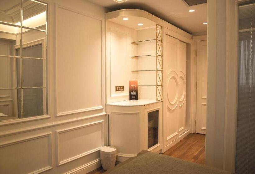 اتاق سوپریور با چشم‌انداز دریا, Mina Hotel   Special Category