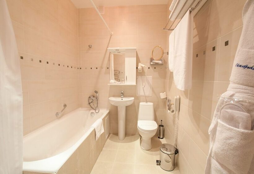 استودیوی استاندارد, Oktyabrskaya