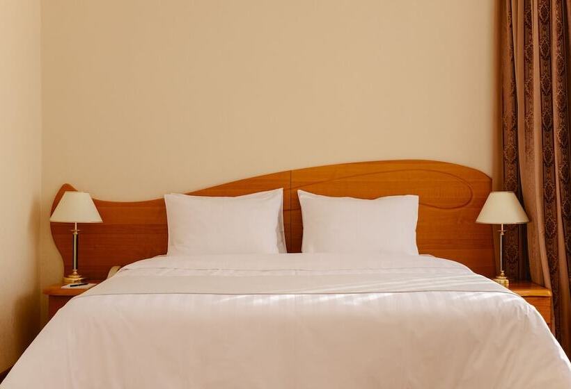 سوئیت راحتی, Oktyabrskaya