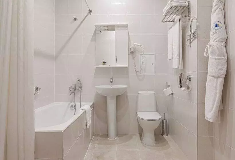 سوییت اجرایی, Oktyabrskaya