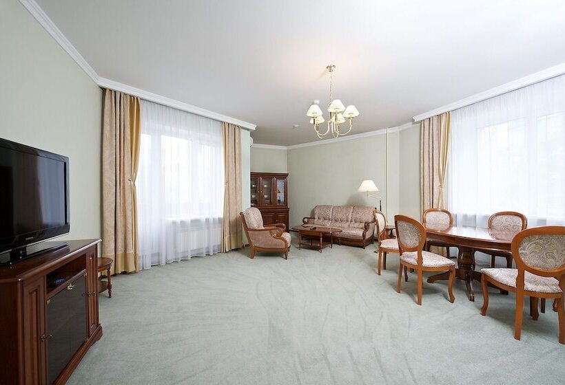 سوییت, Oktyabrskaya