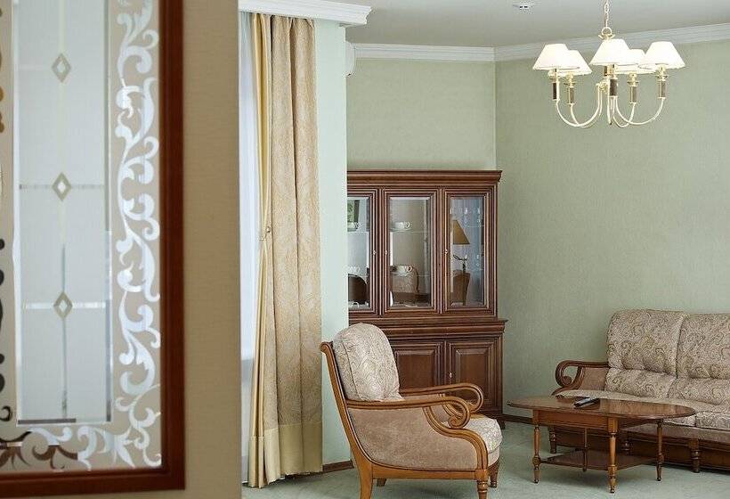 سوییت, Oktyabrskaya