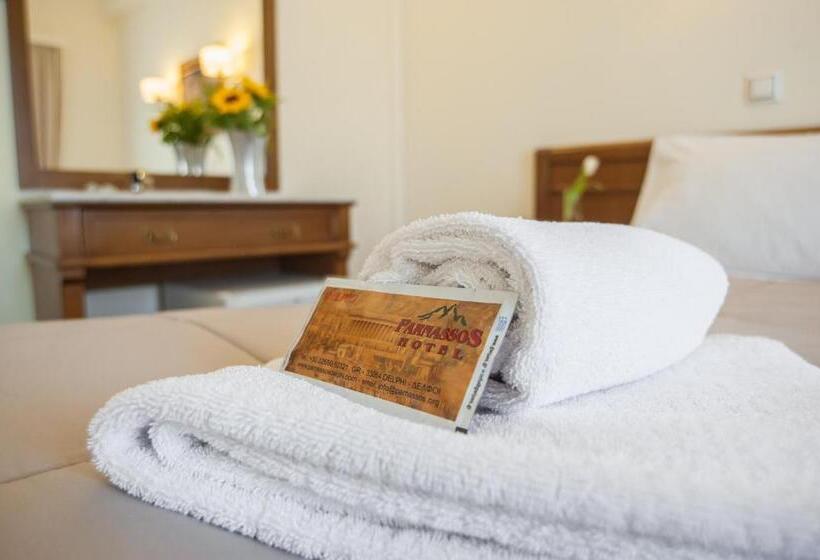 Quarto standart comunicado, Parnassos Delphi