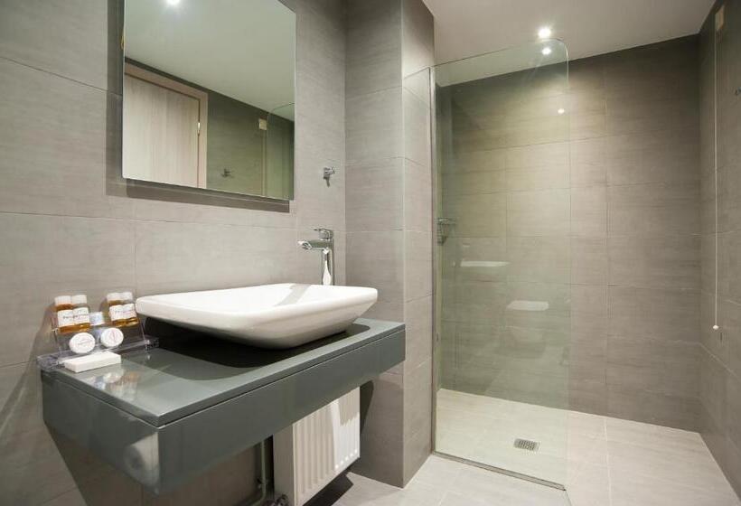 Quarto Economy, Parnassos Delphi