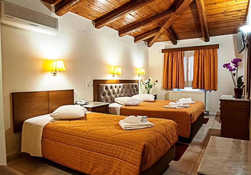 Quarto Triplo Economy, Parnassos Delphi