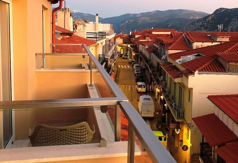 Quarto standard, Parnassos Delphi