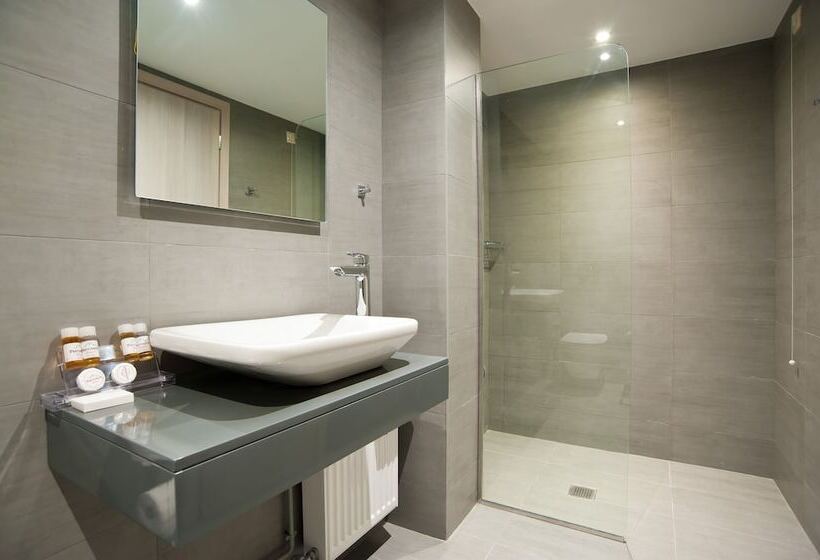 Quarto Economy, Parnassos Delphi